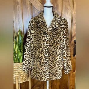 Leopard Print Faux Fur Coat Unbranded SIZE SMALL Very Soft and Warm!